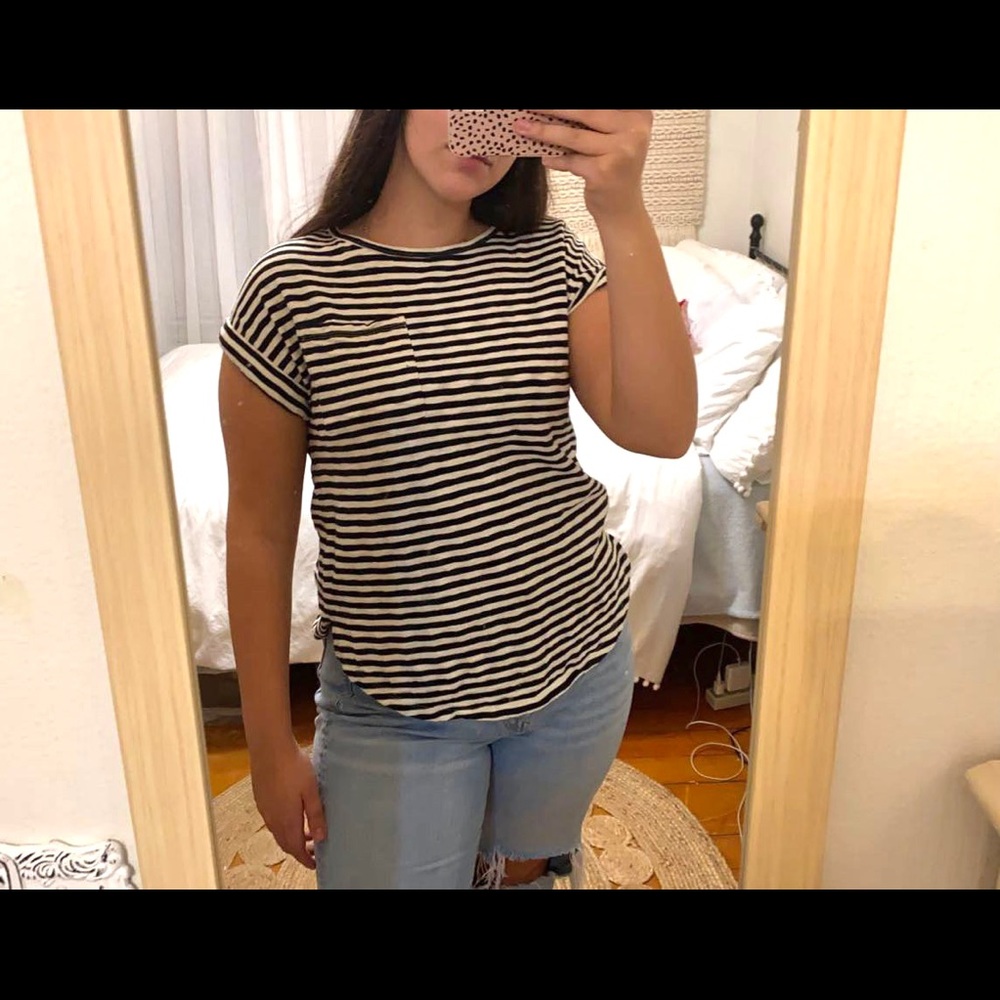 - Thick Striped Short Sleeve Top